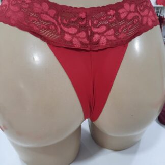 Calcinha de renda fio